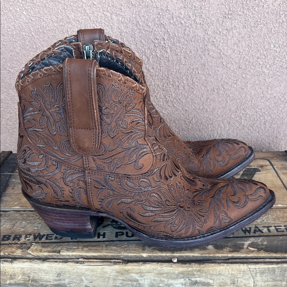 Azulado - Mila - by Allen boots Brown Embroidered cognac Ankle Boots